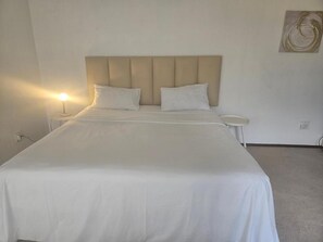 Shared Dormitory, 1 Bedroom | 1 bedroom - Room-aquasaints Guest Lodge (Johannesburg)