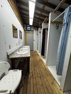 Bathroom - 3 Peaks Cabin - Sleeps 5, mini fridge + AC (Sturgis)