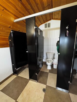 Bathroom - 3 Peaks Cabin - Sleeps 5, mini fridge + AC (Sturgis)