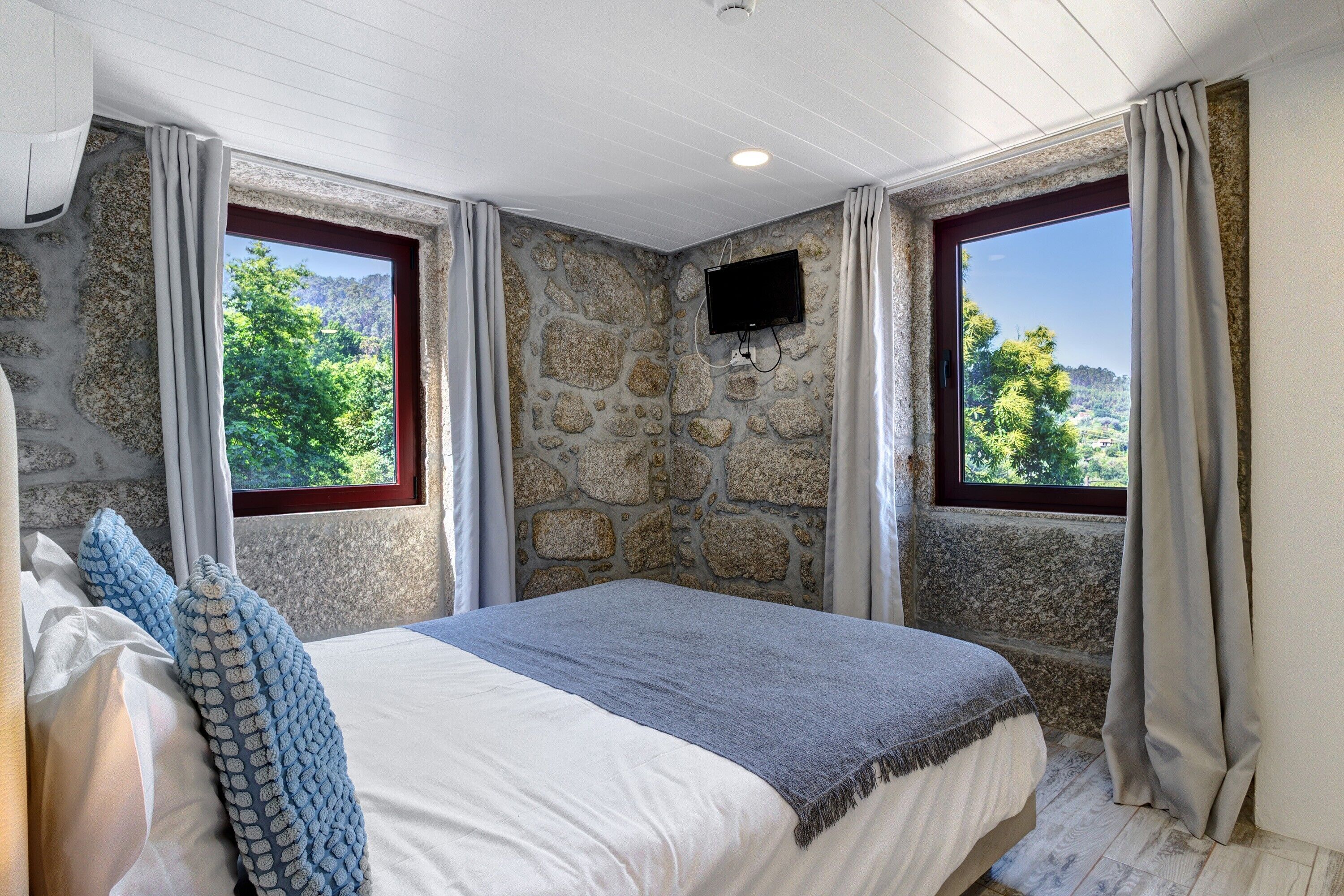 Wifi y ropa de cama 