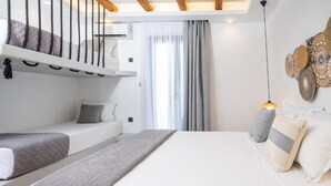Luxury Quadruple Room, Balcony, Garden View