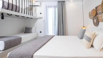 Luxury Quadruple Room, Balcony, Garden View | Iron/ironing board, free WiFi