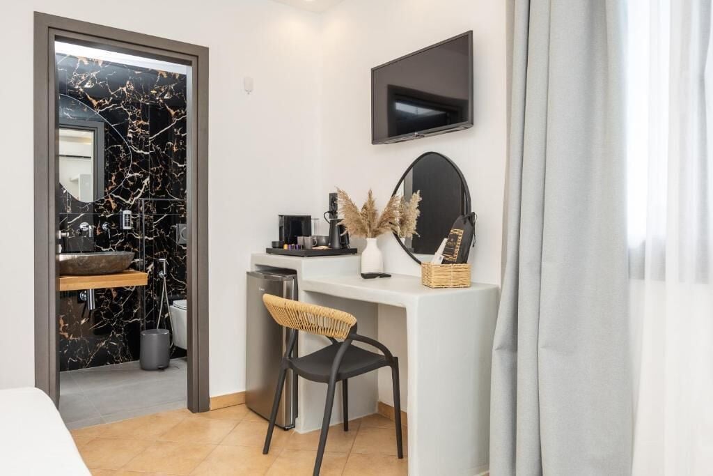 Chambre Double Supérieure, balcon, vue jardin | Fer et planche à repasser, Wi-Fi gratuit