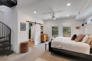 4 Schlafzimmer, Bügeleisen/Bügelbrett, WLAN, Bettwäsche