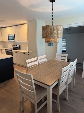 Dining - US OPEN READY! 
25 MINUTES
DRIVE TO SHINNECOCK HILLS
GOLF CLUB! In Mastic Beach (Mastic Beach)