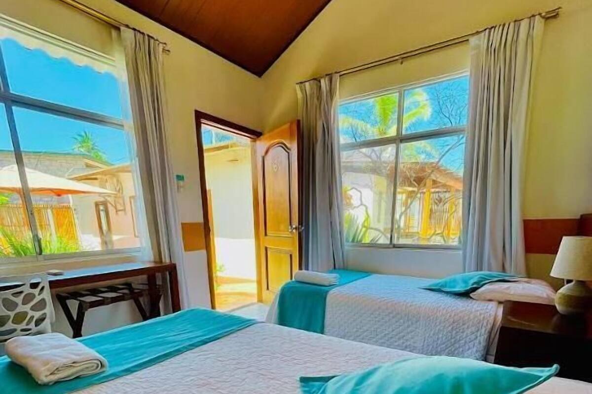 Double Room, Courtyard View | Desk, free WiFi