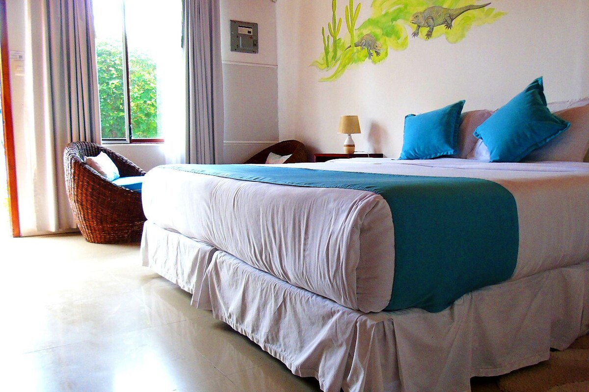 Phòng đôi Deluxe, sân hiên, quang cảnh sân vườn | Bàn, truy cập Internet không dây miễn phí 