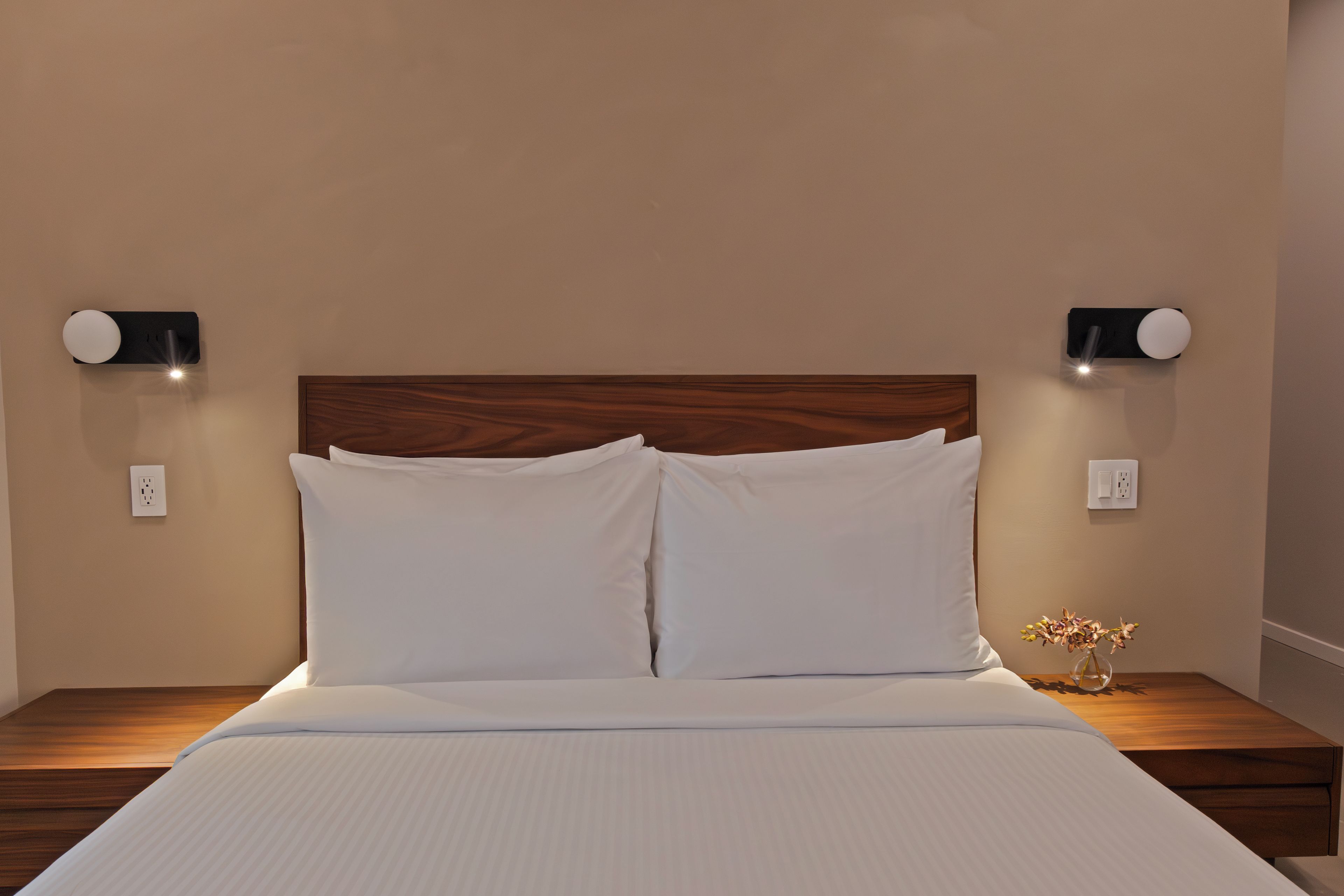 1 bedroom, desk, WiFi (free), bed sheets