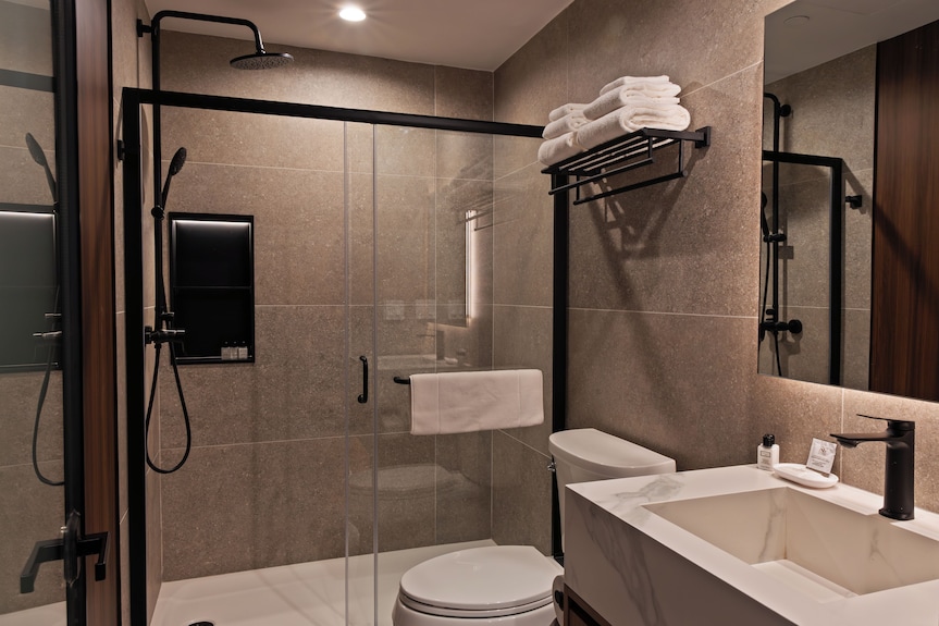 Sosuite | Queen Room, High Floor W Desk, Roof Deck - Filadelfia, PA