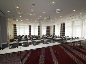 House | Meeting facility - 2 Person Holiday Park Home in Neu-isenburg (Neu-Isenburg)