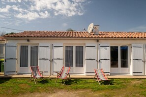 Exterior - Vrbo Property (Le Château-d'Oléron)