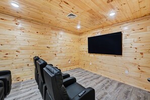 Interior - New Construction 12 Bed/BA Blue Ridge Lodge Nestled In The Heart Of The Poconos! (White Haven)