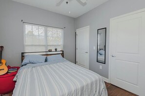 3 bedrooms, WiFi, bed sheets