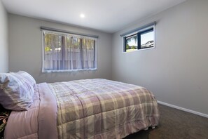 Room - Bay View Escape  - Cable bay Holiday Home (Cable Bay)