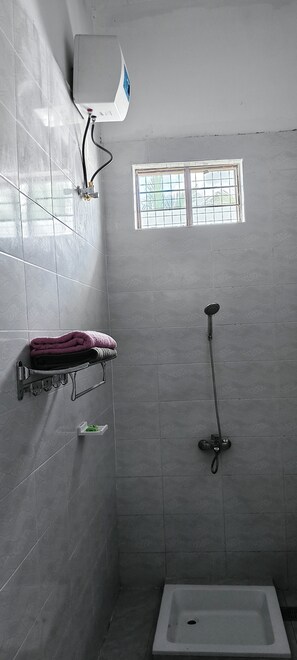 Comfort Studio | Bathroom | Towels, toilet paper - Primavera Jambiani (Zanzibar)