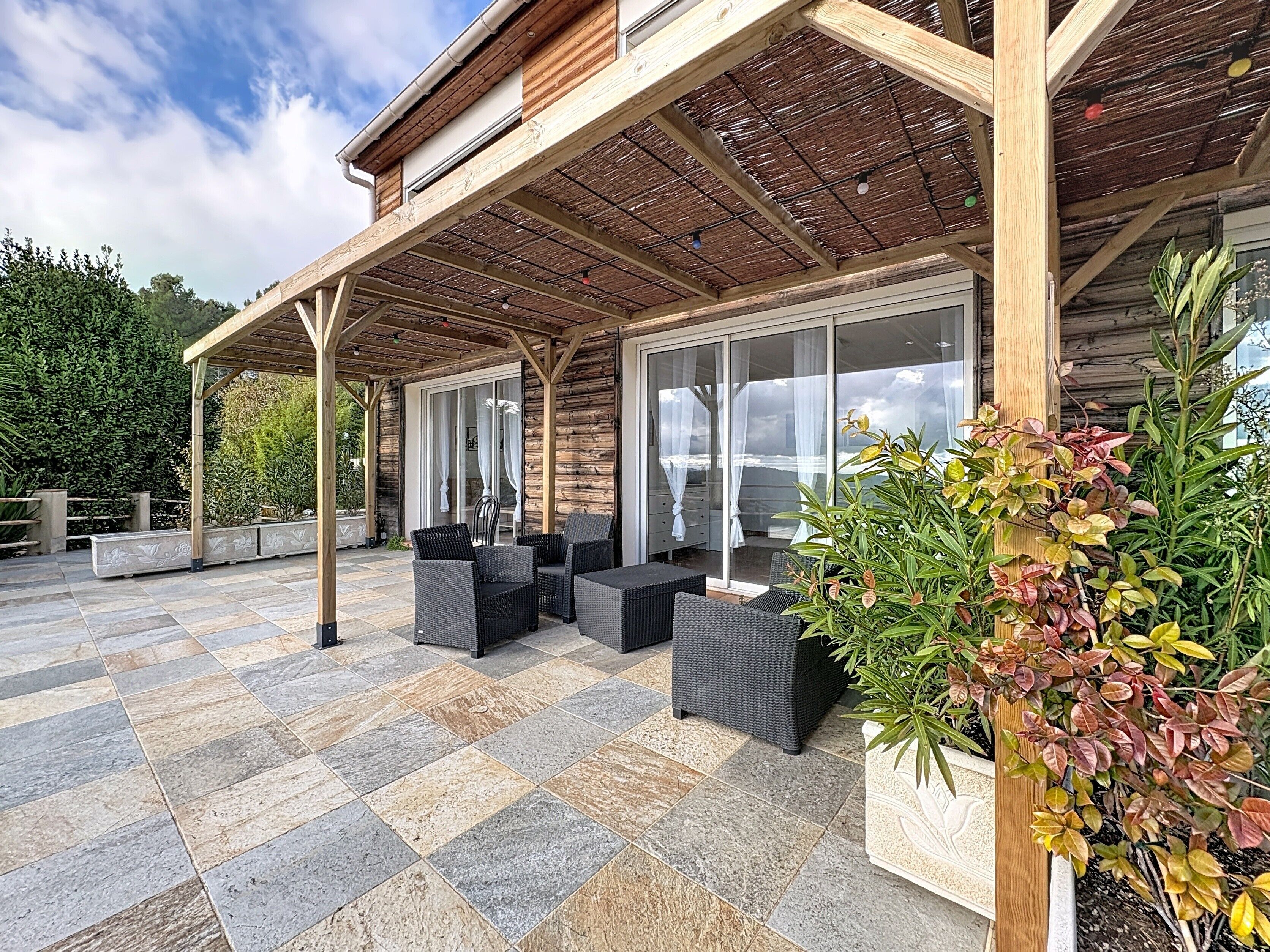 Terassi/patio