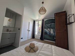 Unclassified image, 4 of 17, button - Vrbo Property (Neuilly-Plaisance)