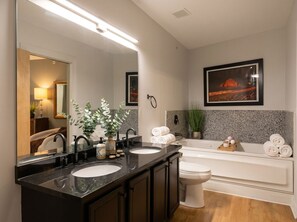 Bathroom - Lakeview Penthouse + Modern + Rooftop + Parking (Cleveland)