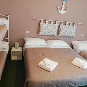 Room - Hotel 21 (Riccione)