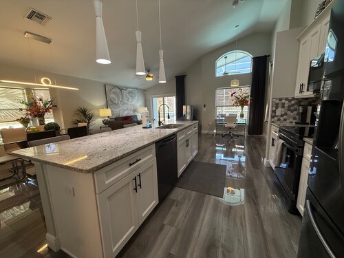 Beautifully Remodeled Pool Home in Southern Dunes