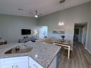 Townhouse, Beberapa Tempat Tidur, akses ke kolam renang, pemandangan lapangan golf (2473SAB) | Interior