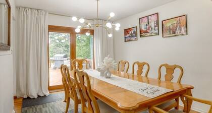 Spacious 5-bedroom house with huge backyard to host your next wedding/event