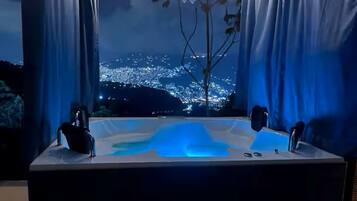 室外 SPA 浴缸