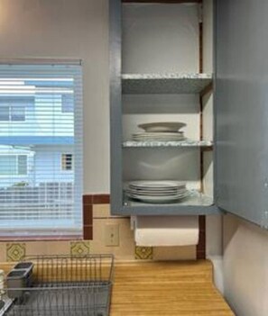 Interior - New 2BR w/Free Parking & Laundry (Richmond)