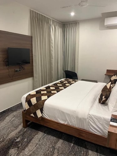 SESHA RESIDENCY
