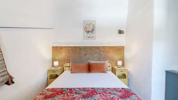 WiFi, bed sheets