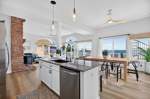LBI Surf City - Oceanfront with Direct Beach Access - Elevator Renovated in 2026