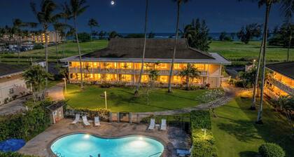 Beachfront - AC - 2 min Walk to Beach - Garden Corner Unit - 3 Pools