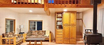 Kennedy Bluebird | Off-grid cabin SF Kern River
