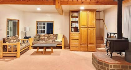 Kennedy Bluebird | Off-grid cabin SF Kern River
