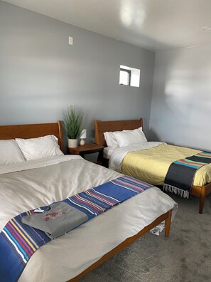 3 quartos, escrivaninha, Wi-Fi de cortesia, roupa de cama