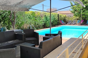 Pool - Premium Family Suite - Swimming pool, Parking & Fiber (La Seyne-sur-Mer)