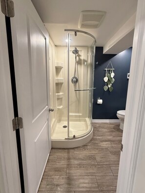 Bathroom - Modern 2BR Retreat w/ Heated Floors & Gazebo (Brantford)