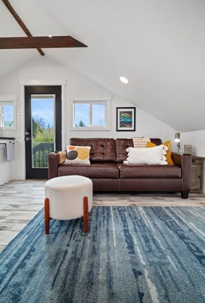 Living area - A-Frame Retreat -Mountain Views • Hot Tub n fire lit nights surrounded by Bamboo (Port Angeles)