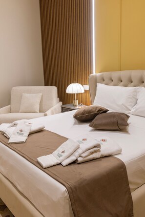 SUITE DEL SOLE ANTICO | In-room safe, free WiFi - PALAZZO SOSPIRI (Bisceglie)
