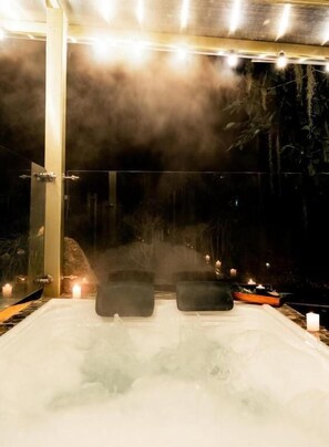 Bañera de hidromasaje interior