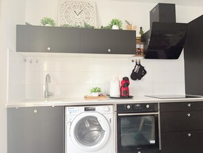Private kitchen - Vrbo Property (Cavalaire-sur-Mer)