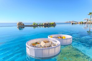 Pool - Escape to paradise at Cabo’s newest oceanfront resort masterpiece! (San Jose del Cabo)
