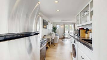Fridge, coffee/tea maker, toaster
