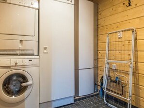 Inside other - Keselmäkulma by Interhome (Salla)