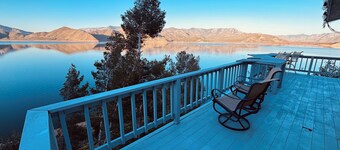 Gautche Point Guesthouse | Lakefront Retreat