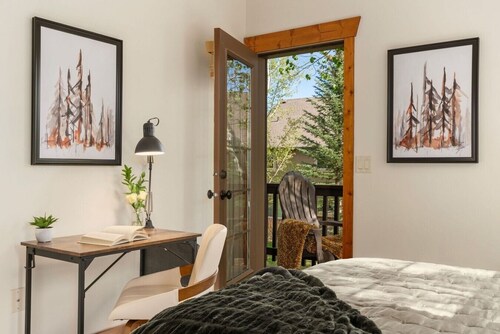 Upstairs 3 BR Condo, Driggs, ID