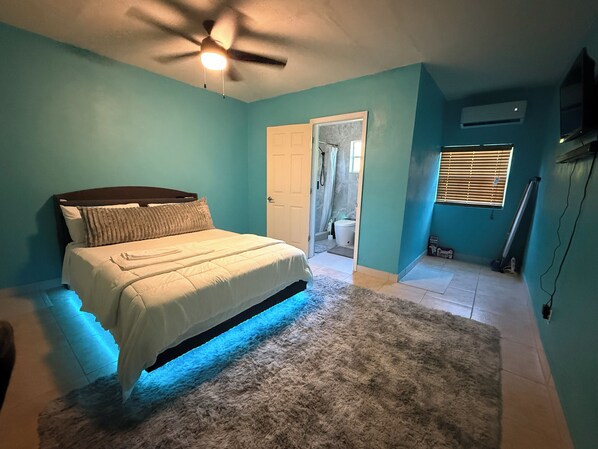 1 bedroom, iron/ironing board, Internet - Single Bedroom with Bathroom and AC (Providenciales)