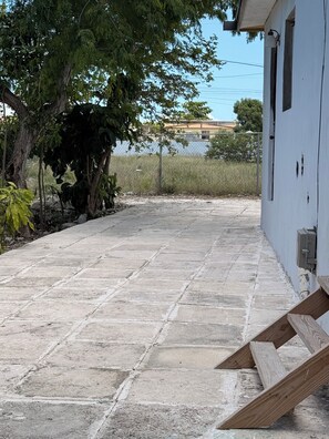 Property grounds - Single Bedroom with Bathroom and AC (Providenciales)