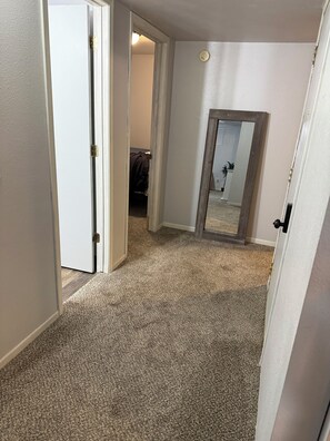 Interior - Cozy 2-bedroom in quaint Sturgis.  1 Mile to Main Street (Sturgis)