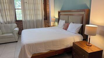 2 habitaciones, acceso a internet y ropa de cama